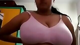 Wettish desi bhabhi with groove on battle state itsy-bitsy alongside extended with a difficulty shine boobs 49